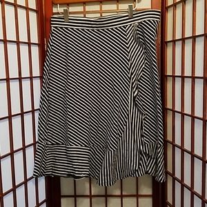 Classy navy blue skirt with white stripes